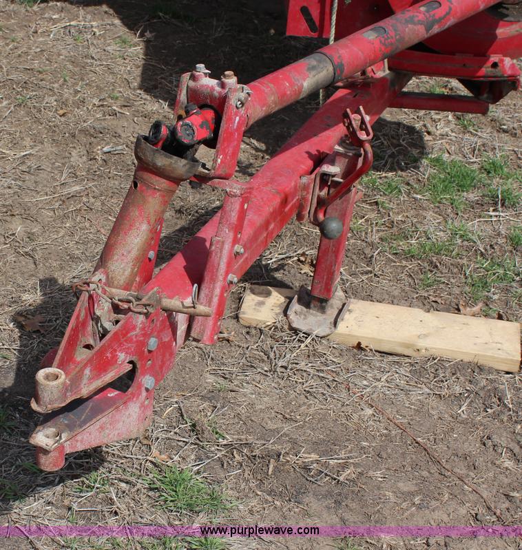 image for item G5488 New Holland 273 square baler