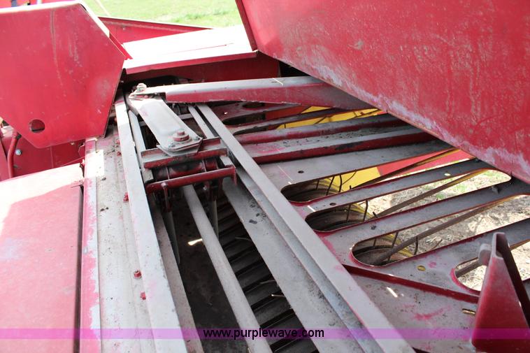 image for item G5488 New Holland 273 square baler