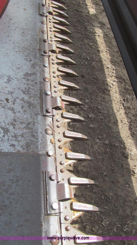 image for item G5688 1997 Case IH 1010 30' rigid platform header