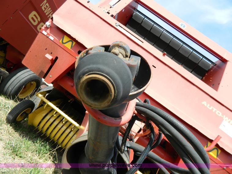 image for item G7816 1998 New Holland 664 round baler