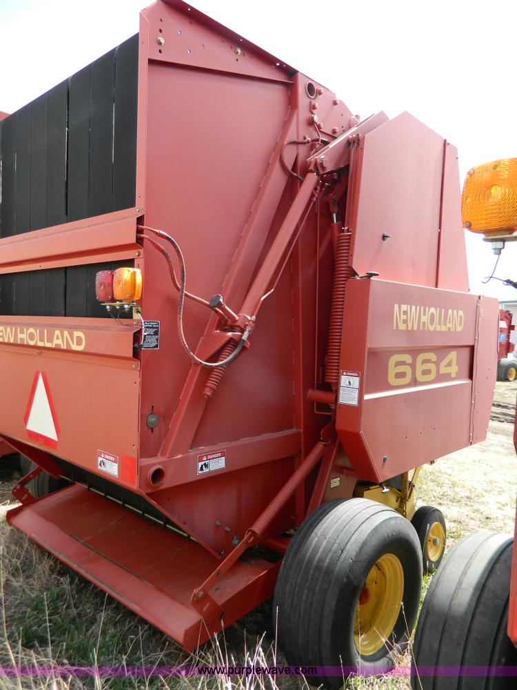 image for item G7816 1998 New Holland 664 round baler