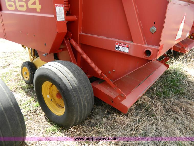 image for item G7816 1998 New Holland 664 round baler