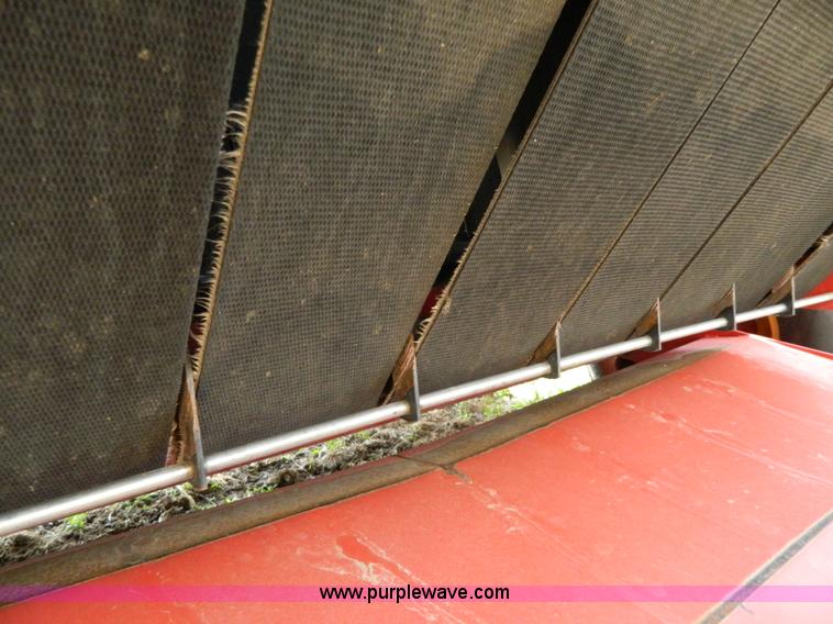 image for item G7816 1998 New Holland 664 round baler