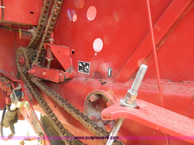 image for item G7816 1998 New Holland 664 round baler