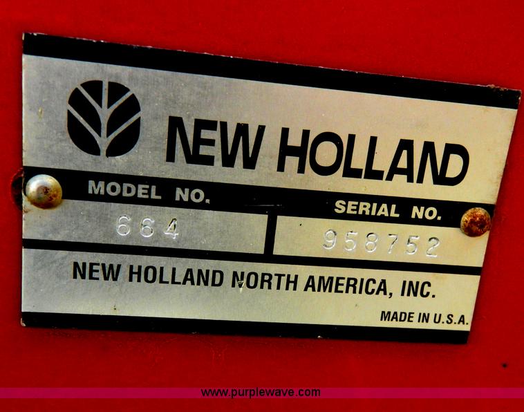 image for item G7816 1998 New Holland 664 round baler