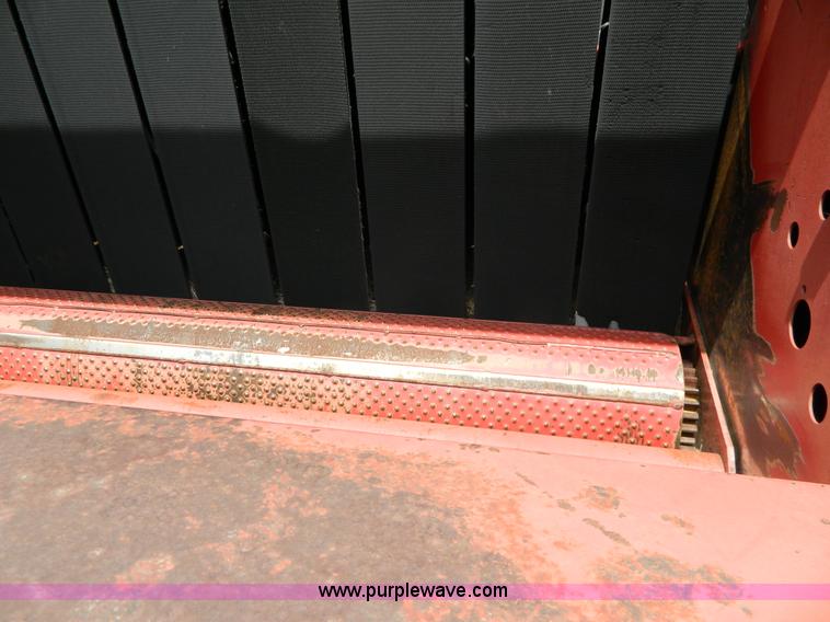 image for item G7817 1992 New Holland 660 round baler