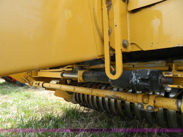 image for item G7818 2000 Vermeer 605L round baler