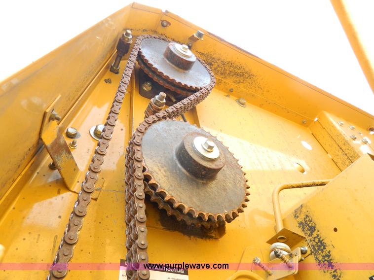 image for item G7818 2000 Vermeer 605L round baler