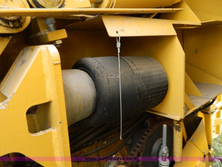 image for item G7818 2000 Vermeer 605L round baler