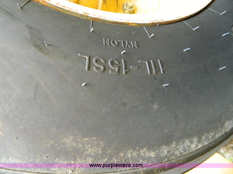 image for item G7818 2000 Vermeer 605L round baler