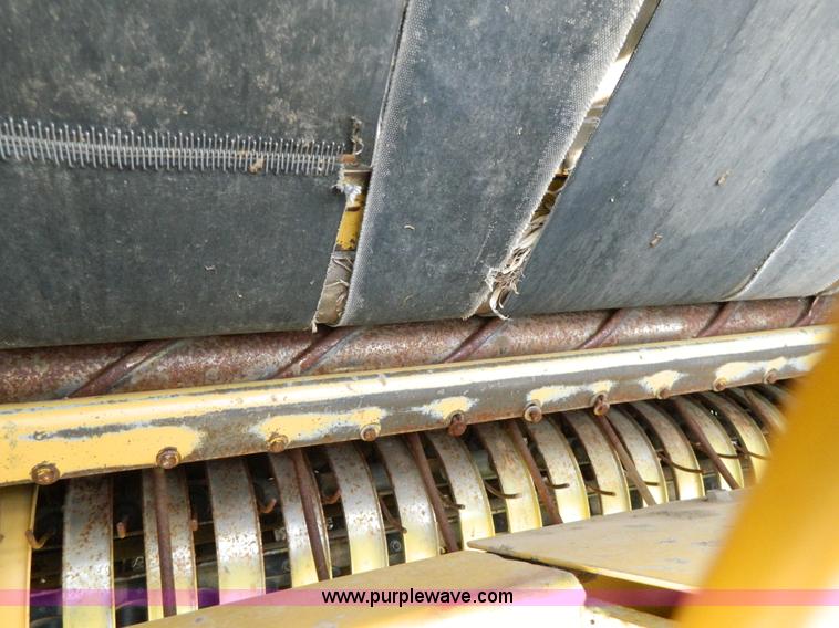 image for item G7819 1993 Vermeer 605J round baler