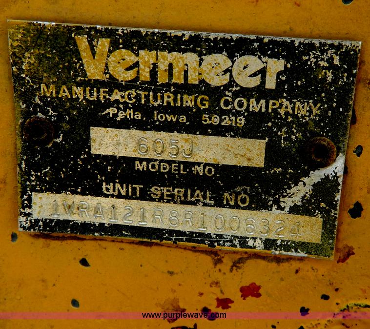 image for item G7819 1993 Vermeer 605J round baler