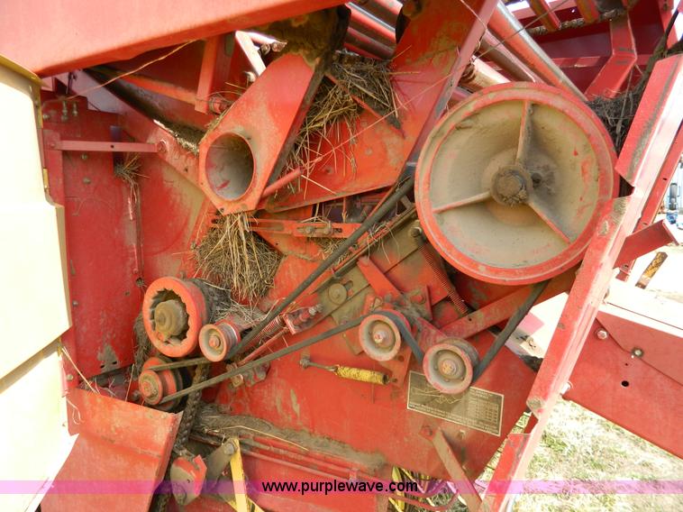 image for item G7820 1990 New Holland 855 round baler
