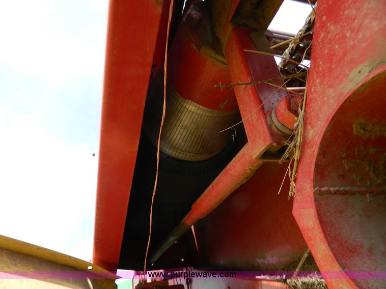 image for item G7820 1990 New Holland 855 round baler