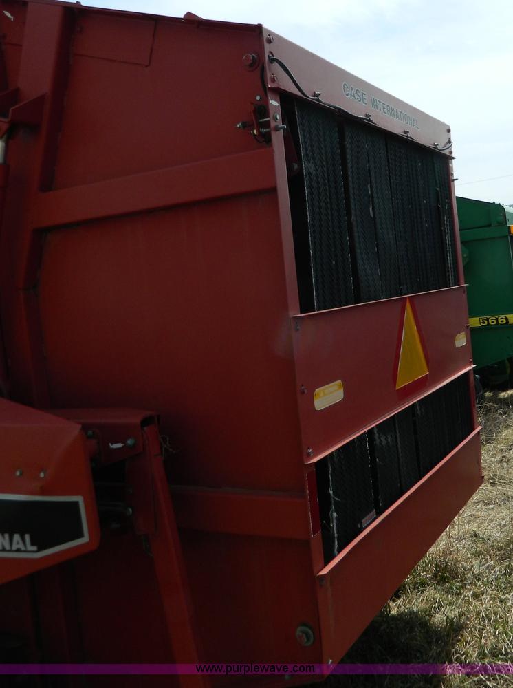 image for item G7821 1989 Case IH 8460 round baler