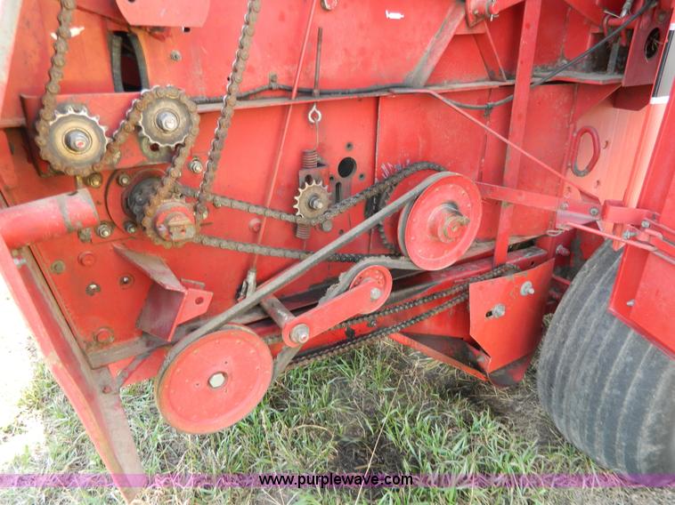 image for item G7821 1989 Case IH 8460 round baler