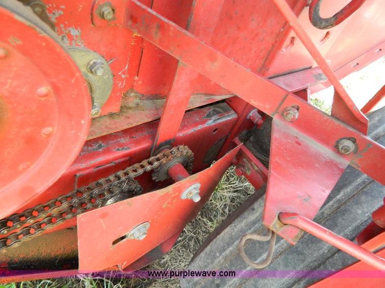 image for item G7821 1989 Case IH 8460 round baler