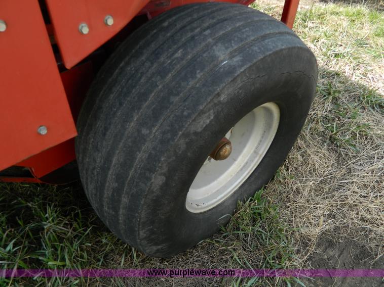 image for item G7821 1989 Case IH 8460 round baler