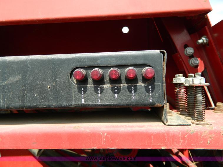 image for item G7821 1989 Case IH 8460 round baler