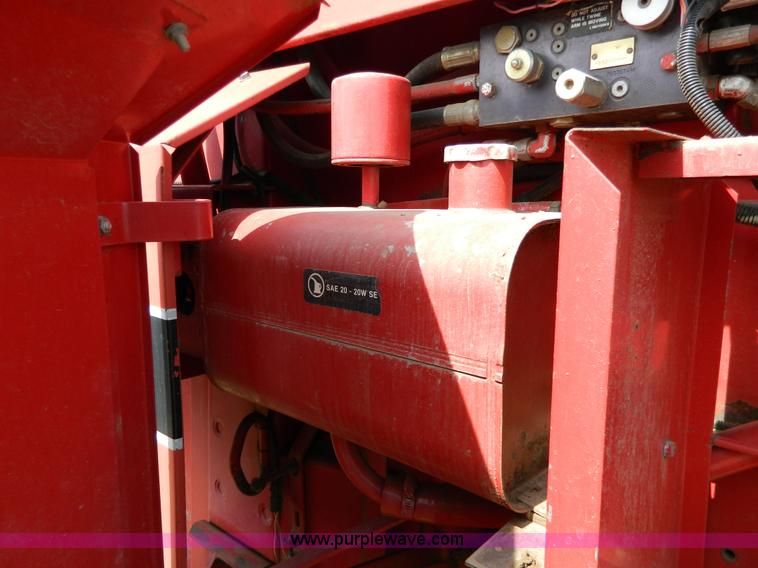 image for item G7821 1989 Case IH 8460 round baler