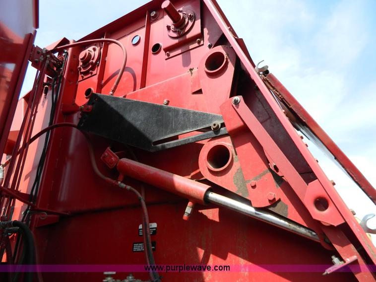 image for item G7821 1989 Case IH 8460 round baler