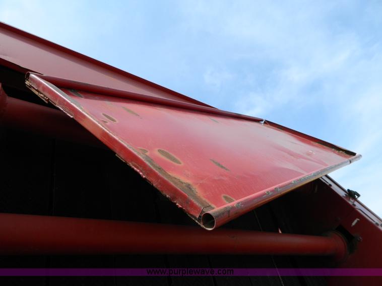 image for item G7821 1989 Case IH 8460 round baler