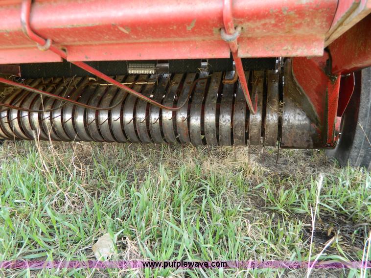 image for item G7821 1989 Case IH 8460 round baler