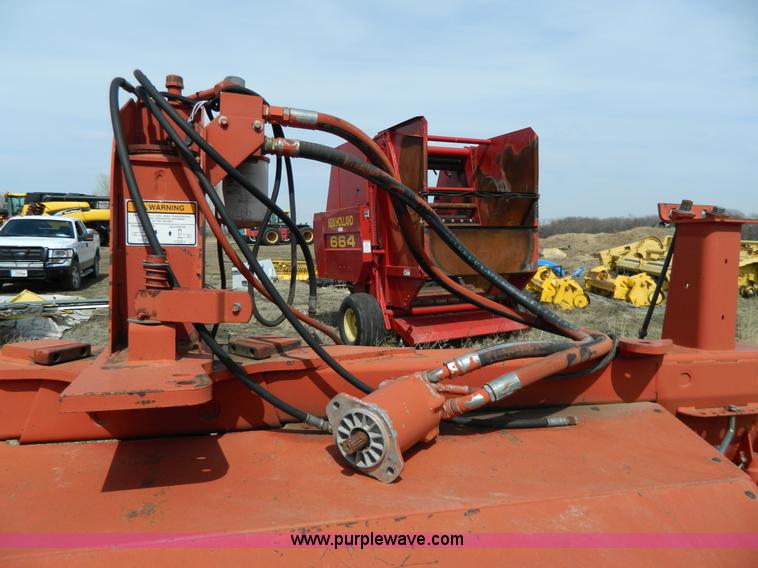 image for item G7822 New Holland 1475 swather hitch