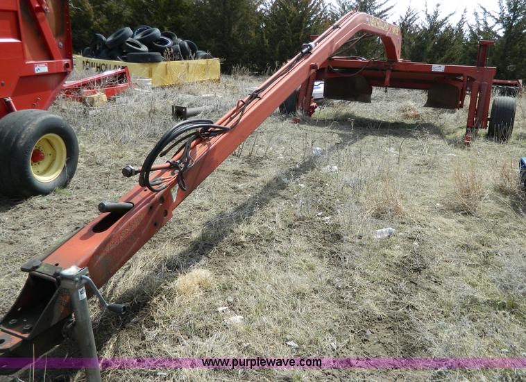 image for item G7822 New Holland 1475 swather hitch