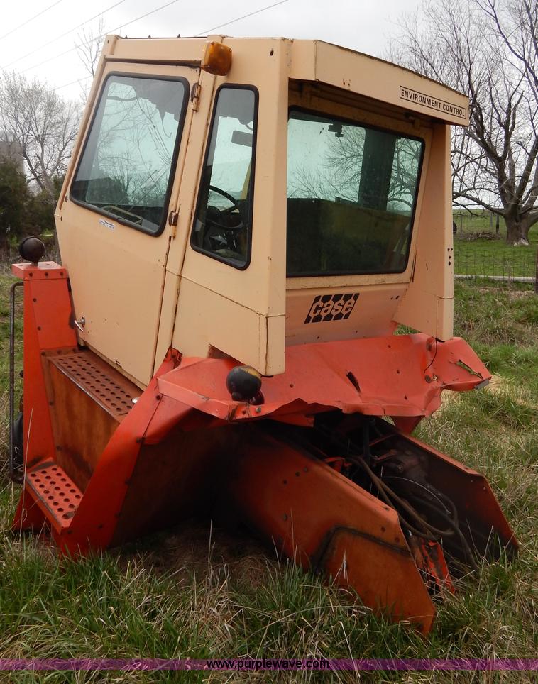 image for item V9926 1972 Case 2470 tractor cab and parts