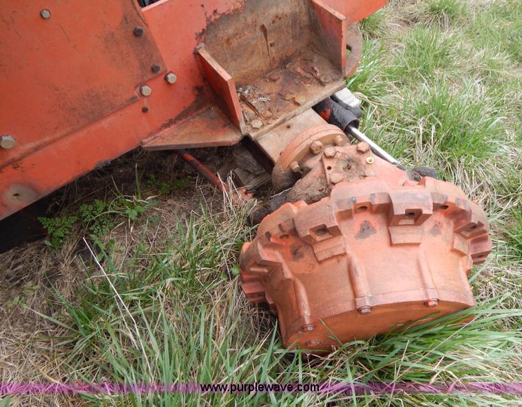 image for item V9926 1972 Case 2470 tractor cab and parts