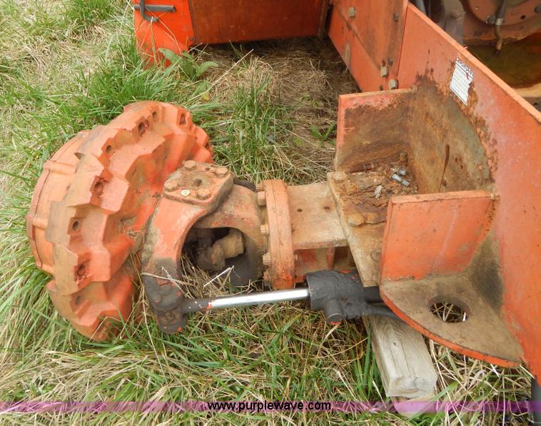 image for item V9926 1972 Case 2470 tractor cab and parts