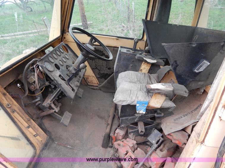 image for item V9926 1972 Case 2470 tractor cab and parts