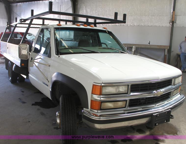 image for item AA9094 1999 Chevrolet 3500 LS flatbed pickup truck
