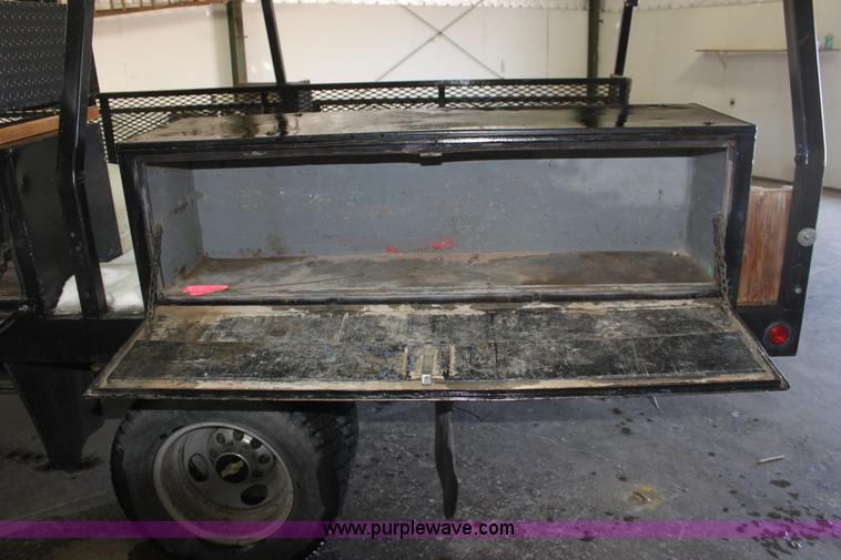 image for item AA9094 1999 Chevrolet 3500 LS flatbed pickup truck