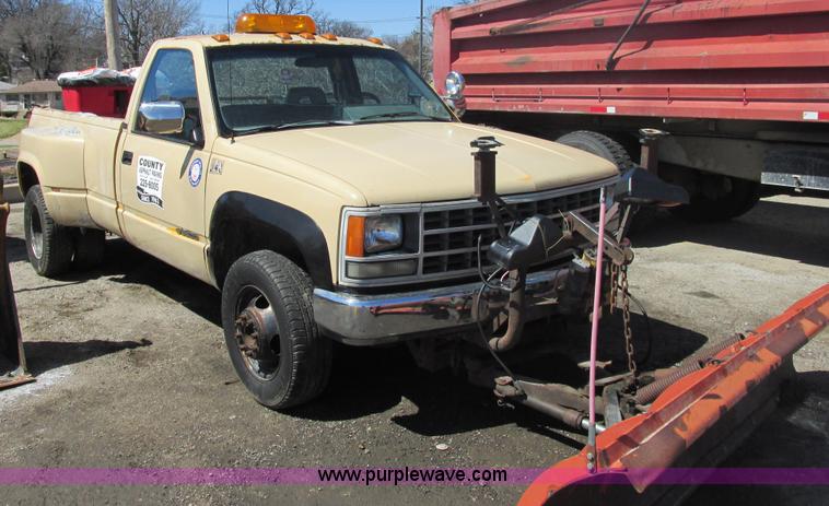 image for item AB9439 1992 Chevrolet Cheyenne 3500 pickup truck