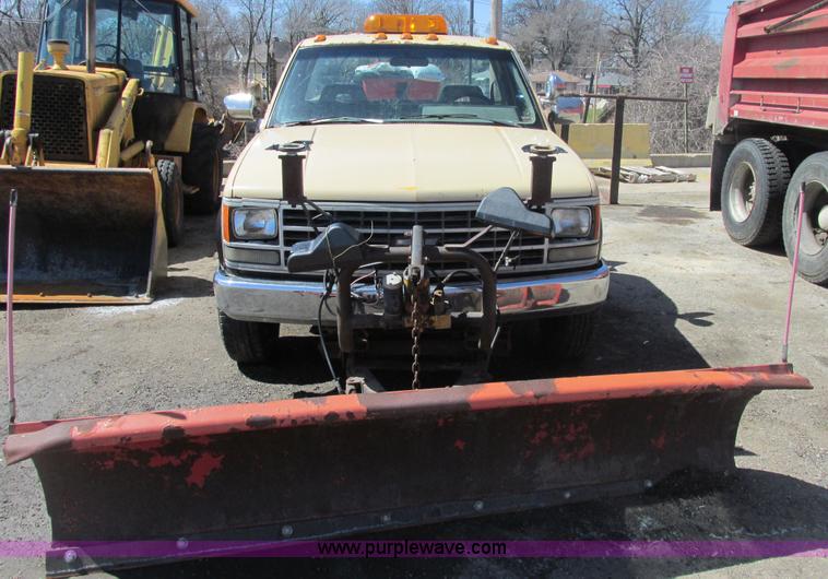 image for item AB9439 1992 Chevrolet Cheyenne 3500 pickup truck