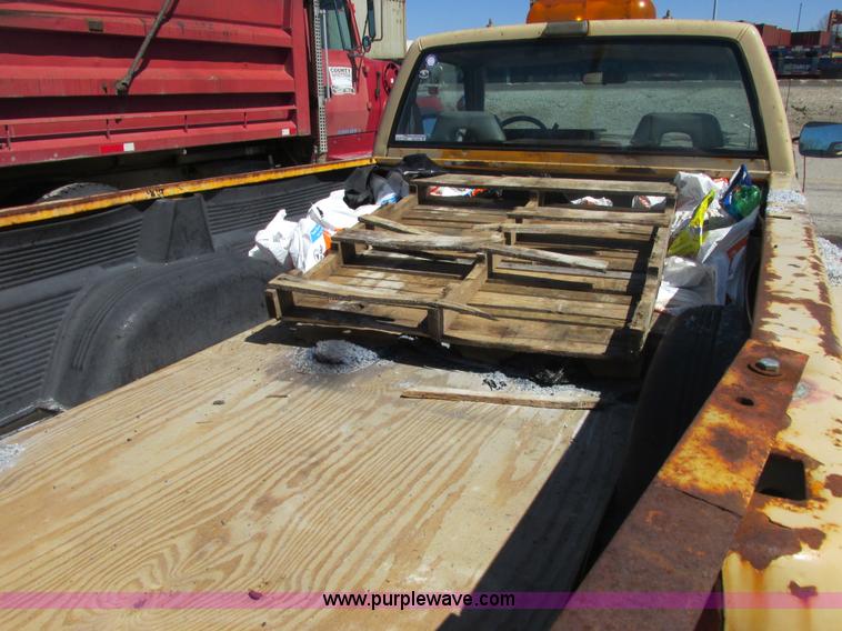 image for item AB9439 1992 Chevrolet Cheyenne 3500 pickup truck