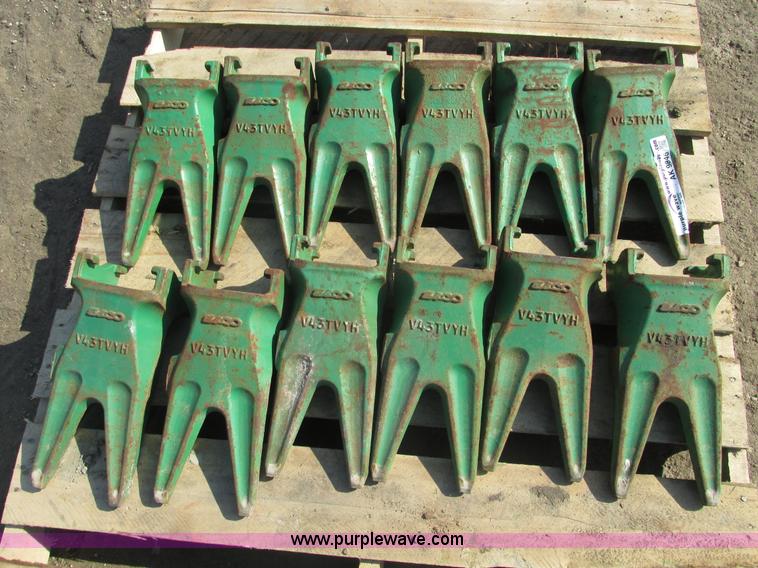 image for item AK9846 (12) Esco cutting teeth