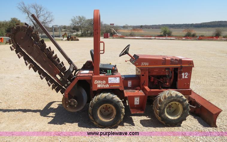 image for item B4679 1997 Ditch Witch 3700DD trencher