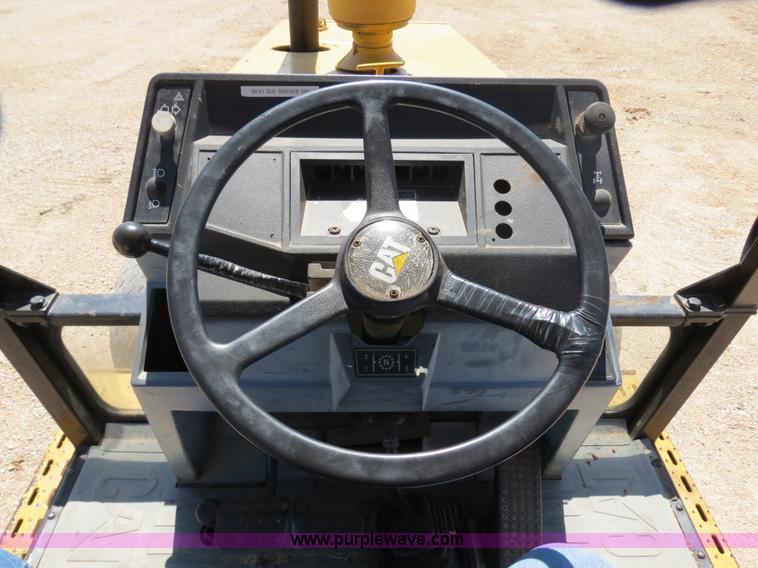 image for item B4680 1994 Caterpillar 416B backhoe