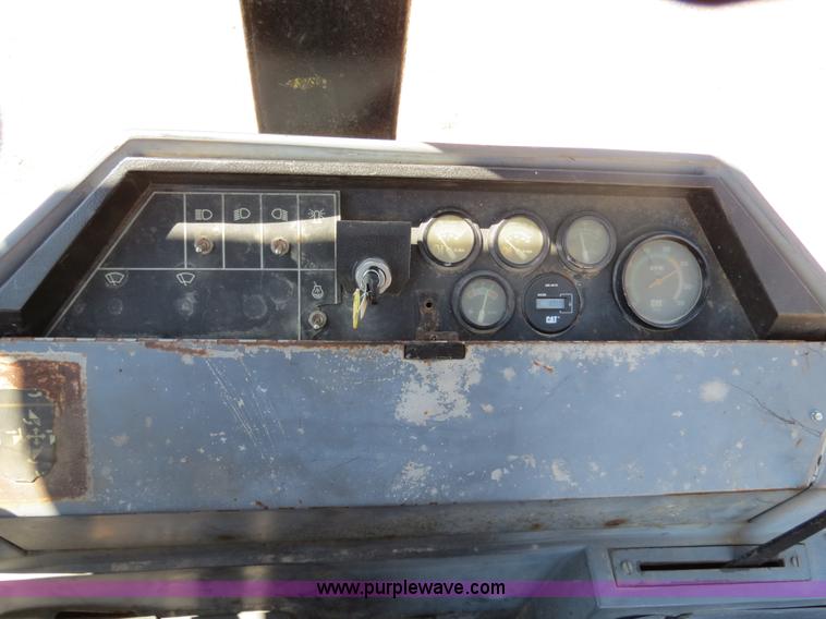 image for item B4680 1994 Caterpillar 416B backhoe