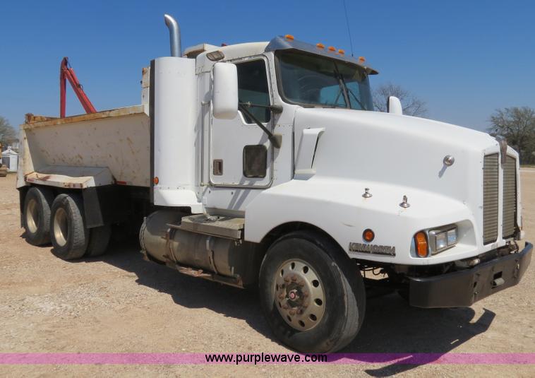 image for item B4681 1997 Kenworth T600 dump truck