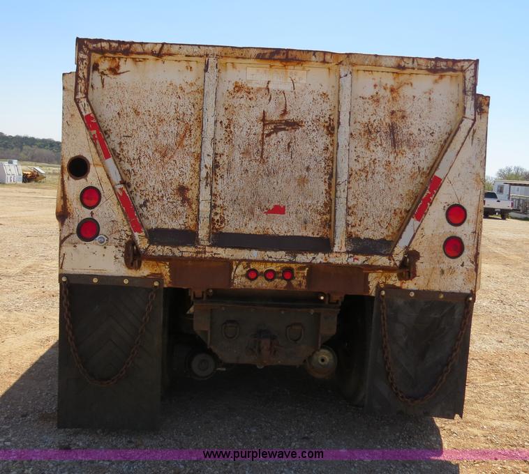 image for item B4681 1997 Kenworth T600 dump truck