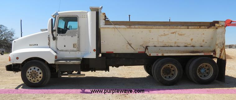 image for item B4681 1997 Kenworth T600 dump truck