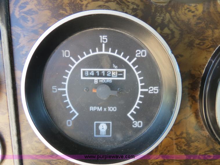 image for item B4681 1997 Kenworth T600 dump truck