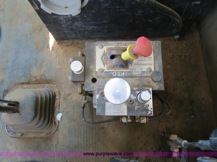 image for item B4681 1997 Kenworth T600 dump truck