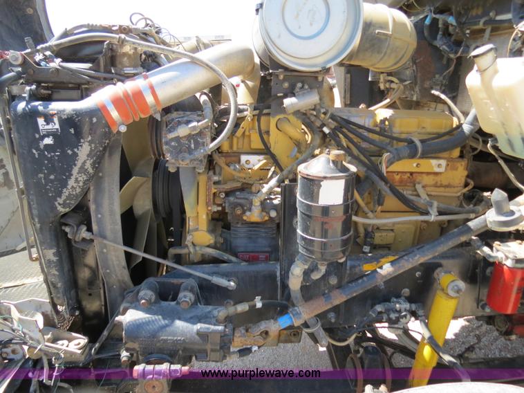 image for item B4681 1997 Kenworth T600 dump truck