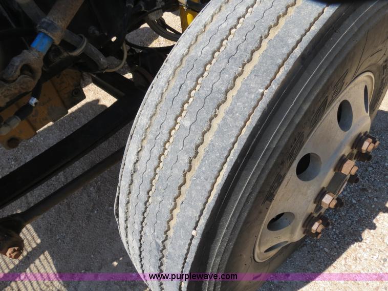 image for item B4681 1997 Kenworth T600 dump truck