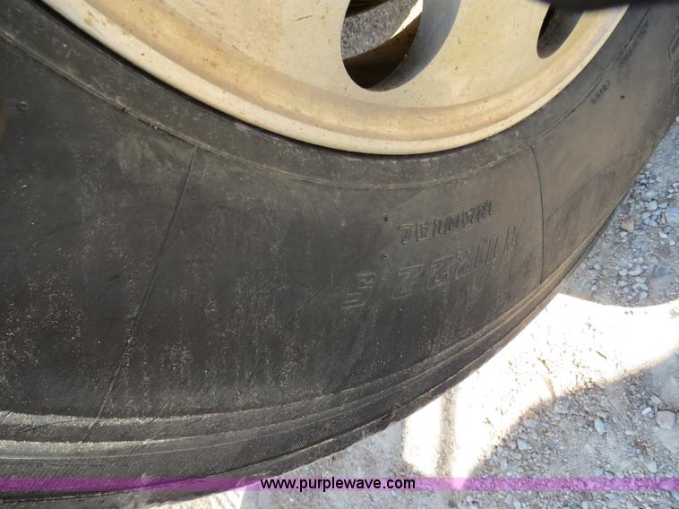 image for item B4681 1997 Kenworth T600 dump truck